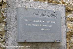 Click the image to view photos taken whilst walking on this 1-day itinerary.